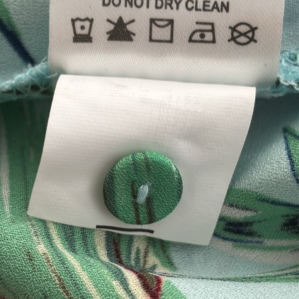 NWOT - Cupcake & Cashmere Floral Tropical PrintTop - Picture 8 of 10